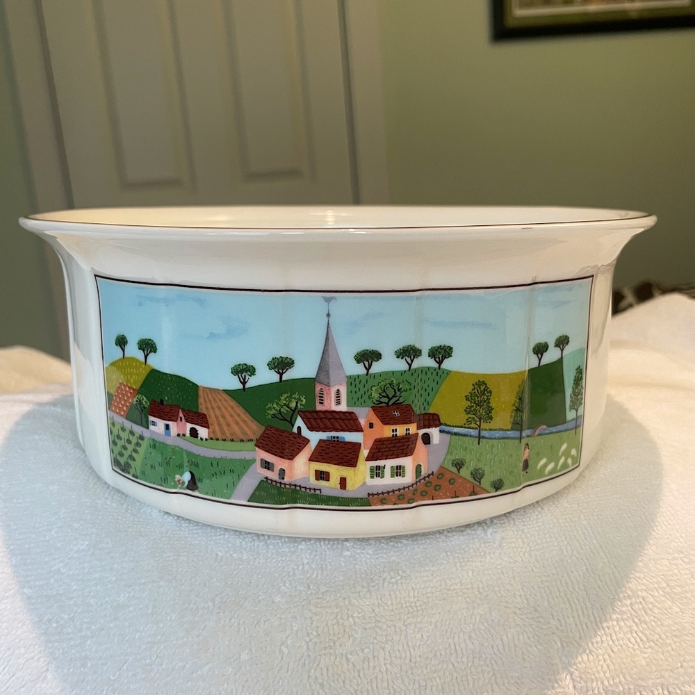 Villeroy & Boch Design Naïf Old Village 9 inch bakeware bowl 3 1/8 inches deep